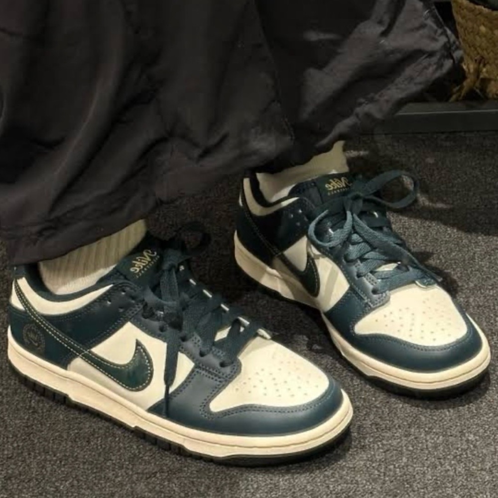 ✔️NIB✔️ NIKE Dunk Low GS 'Deep Jungle'